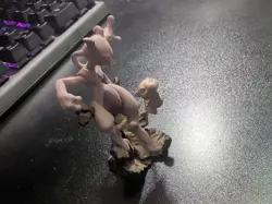 Pokemon TCG Super Premium Collection Mew and Mewtwo 20th Anniversary Figure 2016 - Image 2