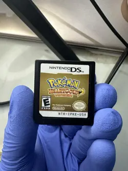Pokemon HeartGold Version for Nintendo DS 2010 Release, Complete in Box. - Image 4