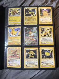 Pokemon TCG Binder collection, mix of vintage to modern cards - Image 3
