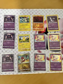 12 Pokemon Cards Lot - Image 1
