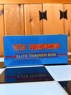 Pokemon TCG Sword and Shield Base Set ETB Elite Trainer Box Zamazenta New Sealed - Image 4