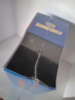 Pokemon TCG Sealed Sword and Shield Base Set ETB Elite Trainer Box Zamazenta New - Image 4