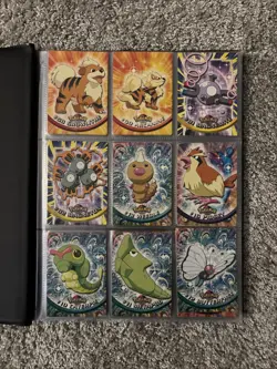 Pokemon TCG Vintage Binder with Topps Cards Holo and Non-Holo Bundle 1999 HP-LP - Image 1