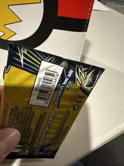 2018 POKEMON SUN AND MOON LOST THUNDER. 3 CARD PACK Sealed - Image 5