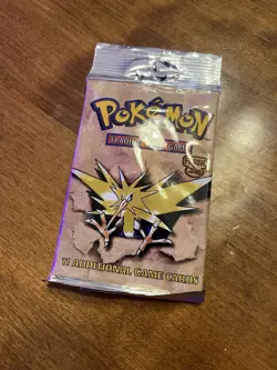 Wizards of The Coast Pokemon Fossil Booster Pack Unlimited Unweighed Zapdos 742818061599 - Image 1