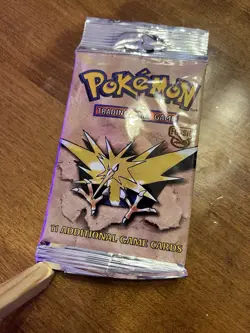 Wizards of The Coast Pokemon Fossil Booster Pack Unlimited Unweighed Zapdos 742818061599 - Image 2