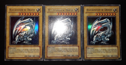 Yu-Gi-Oh! 3x Blauaugiger w. Drache, SDK-G001, UR, 2. Auflage, Deutsch, Good - Image 2