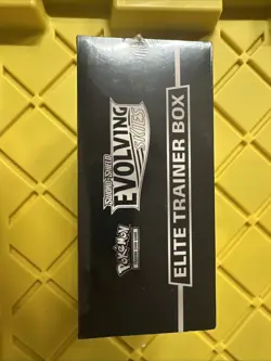 Pokemon TCG: Sword & Shield-Evolving Skies Elite Trainer Box - Image 3
