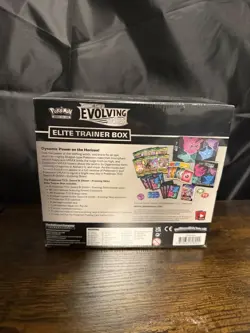 Pokemon Sword & Shield Evolving Skies Elite Trainer Box (ETB) FACTORY SEALED - Image 3