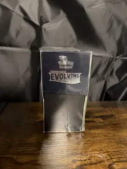 Pokemon Sword & Shield Evolving Skies Elite Trainer Box (ETB) FACTORY SEALED - Image 4