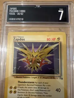 ZAPDOS 30/62 Non Holo Rare Pokemon Card Fossil Set Vintage 1999 Grade 7 - Image 4