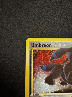 Pokemon TCG Umbreon Gold Star 17/17 Celebrations 25th Classic Collection NM - Image 2