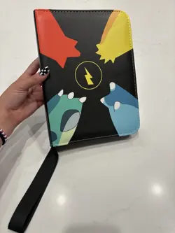 Pokemon TCG Black Pikachu 50 pages Holds 400 Card Zip Trading Binder GAMES New - Image 3