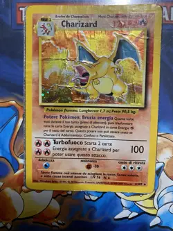 Carta Pokemon Charizard set Base Rara Olografica 4/102 Danneggiata WOTC - Image 1