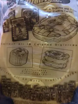 Digimon Yellow Vintage Digivice & 3 Metal Trading Cards Taco Bell 2000 Sealed - Image 2