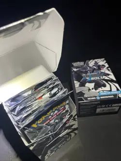 Pokemon Tcg Scarlet & Violet Black Bolt Booster Bundle - Image 3