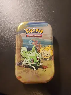 Paldea Friends Pokemon Mini Storage Tin: Sprigatito and Fidough - Image 2