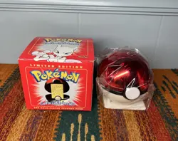 1999 Pokemon 23k Gold Plated Mewtwo Trading Card Sealed NIB Burger King Red Box - Image 1