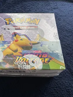 Pokemon TCG Sword & Shield Vivid Voltage Booster Box Factory Sealed 36 Packs - Image 4