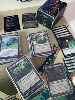 Magic the Gathering: Warhammer 40k - Necron Dynasties Commander Deck (W.Sleeves) - Image 4
