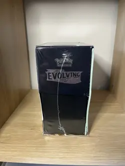 Pokemon TCG 1x Evolving Skies Elite Trainer Box *Slight Seal Break* - Image 2