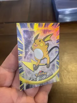1999 Topps Pokemon Raichu #26 RAINBOW HOLO FOIL BLUE LOGO Vintage TCG Card - Image 4