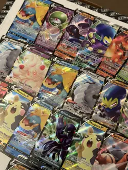 Pokemon V Card Lot Of 35 SWSH NM/MINT Evolving Skies Fusion Strike & More - Image 4