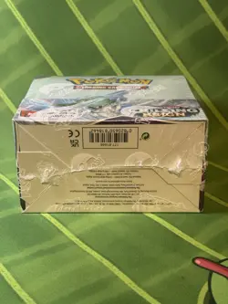 Pokemon TCG Sword & Shield - Chilling Reign Booster Display Box Factory Sealed 820650818462 - Image 5