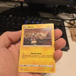 POKEMON BLITZLE #SWSH173 PROMO BLACK STAR HOLo HD SWIRL NM CARD Head Placement - Image 3