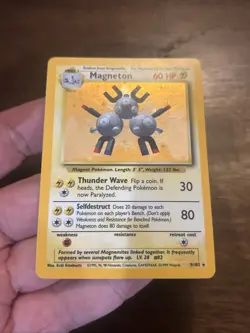 Pokemon TCG Base Set Magneton #9/102 Holo Vintage old school foil - Image 4