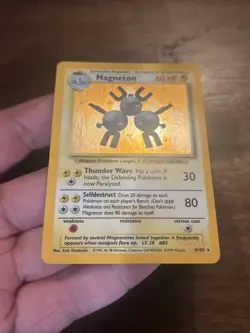 Pokemon TCG Base Set Magneton #9/102 Holo Vintage old school foil - Image 5