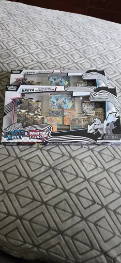 Pokemon TCG Unova Heavy Hitters Premium Collection - 2 Pack - Image 2