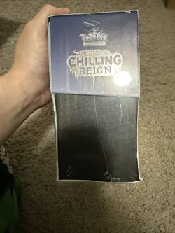 Pokemon TCG Sword & Shield Chilling Reign Elite Trainer Box ETB Sealed New - Image 4