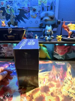 Pokemon TCG Sword & Shield Chilling Reign Elite Trainer Box ETB Sealed New - Image 4