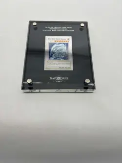 Yu-Gi-Oh! TCG Masterpieces Series Platinum Blu-Eyes White Dragon w/ Acrylic Case - Image 4