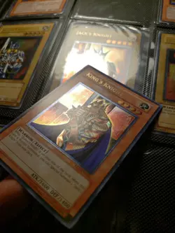 Ultimate Rare King's Knight EEN-EN006 1st Edition Yugioh - Image 2