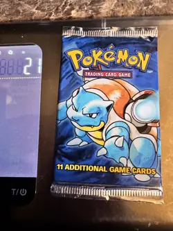 Pokemon Base Set Booster Pack Unlimited Blastoise Art WOTC TCG Vintage Sealed - Image 3