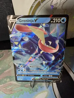 Pokemon TCG Greninja v Fusion Strike Holo Ultra Rare Card 073/264 - Image 1
