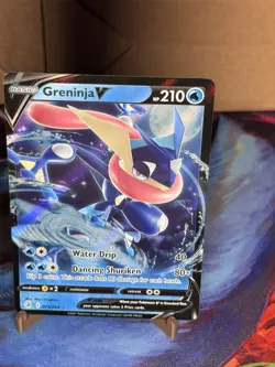 Greninja V 073/264 Fusion Strike Rare Holo V TCG Pokemon Card NM - Image 1
