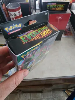 Sealed 3 Pack Evolving Skies Hanger Box Pokemon TCG Sword & Shield booster 820650851551 - Image 3