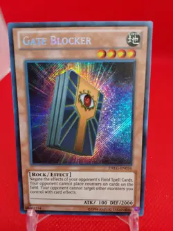 Gate Blocker - DRLG-EN034 - Secret Rare - 1st Edition - Yu-Gi-Oh! - Image 1