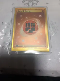 Pokemon TCG Scarlet & Violet Holo Rare Basic Fighting Energy Gold Card 258/198 - Image 2