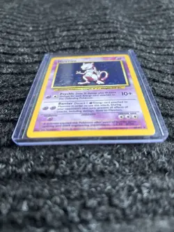Pokemon TCG Mewtwo Holo Holographic Card 10/102 Vintage 1999 - Image 2