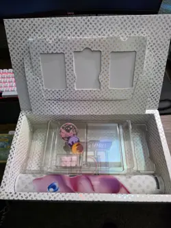 Pokemon Scarlet Violet 151 Ultra-Premium Collection Open Box NO CARDS - Image 2