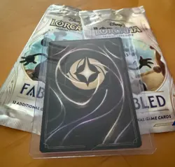 Disney Lorcana Fabled ELSA Snow Queen Epic Foil #210/204 in top loader sleeve - Image 4