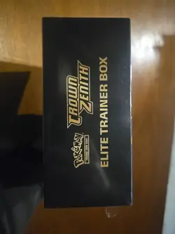 Pokemon TCG: Crown Zenith Elite Trainer Box - 10 Packs 820650851476 - Image 4