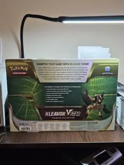 Pokemon TCG - Kleavor VSTAR Premium Collection SEALED 820650851254 - Image 2