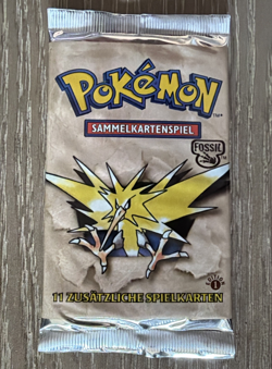 GERMAN Fossil 1st Edition Zapdos Art Pokemon Sealed Booster Pack Unweighed - Image 1