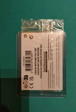 Pokemon - SEALED Pikachu Van Gogh with Grey Felt Hat - SVP 085 - Image 2