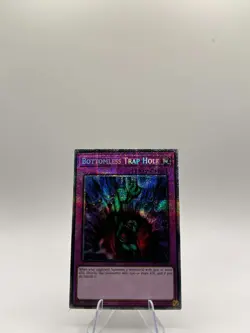 Yugioh! Bottomless Trap Hole - MP25-EN018 - Starlight Rare - 1st Edition NM - Image 1